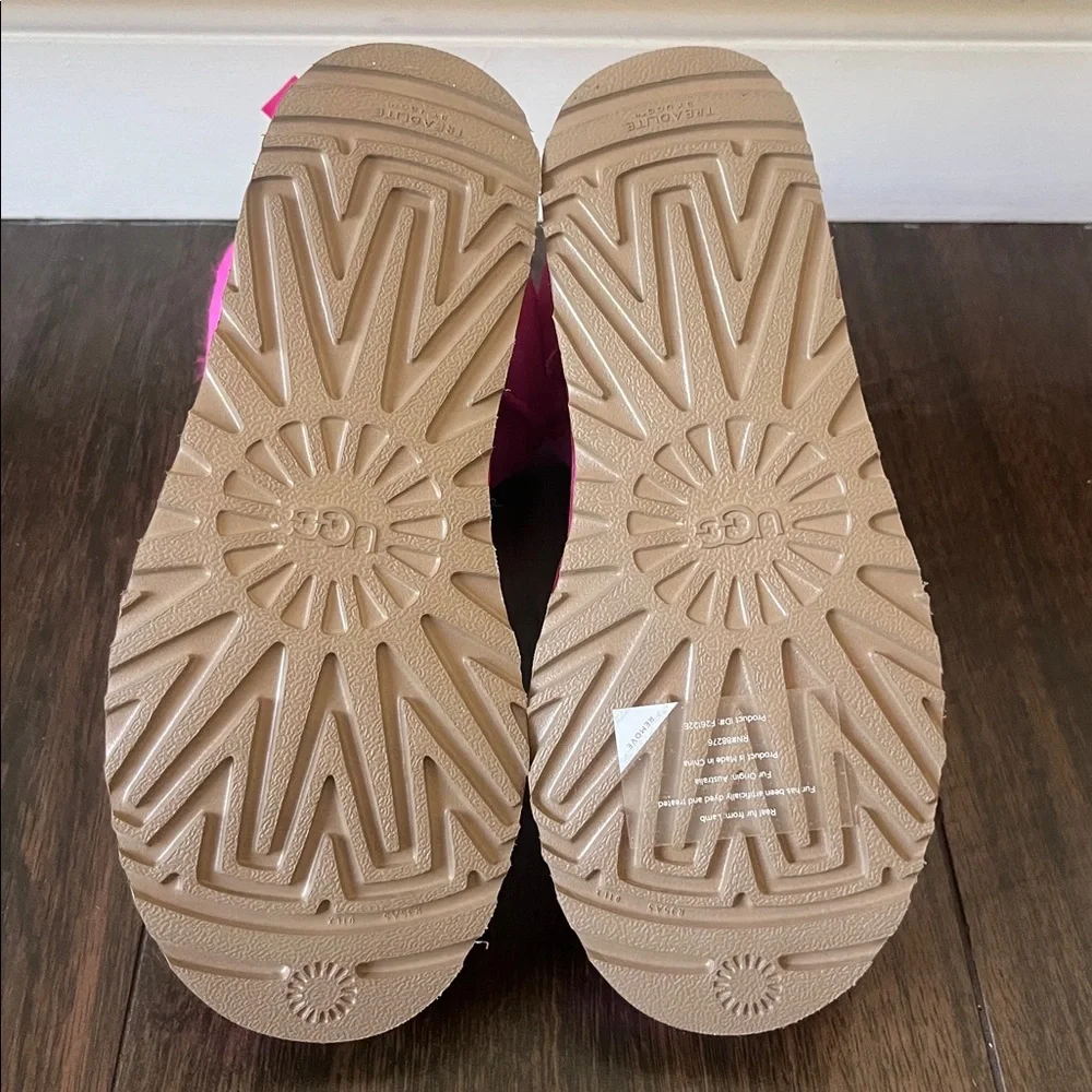 NWT UGG BAILEY BOW II BOOTS